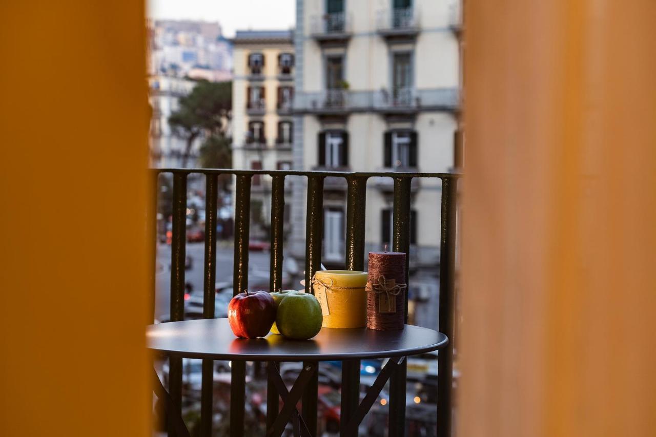 Le Stanze Del Barone Acomodação com café da manhã Nápoles Exterior foto